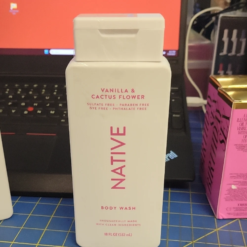 Native Vanilla & Cactus Flower Body Wash 532ml New Bottle